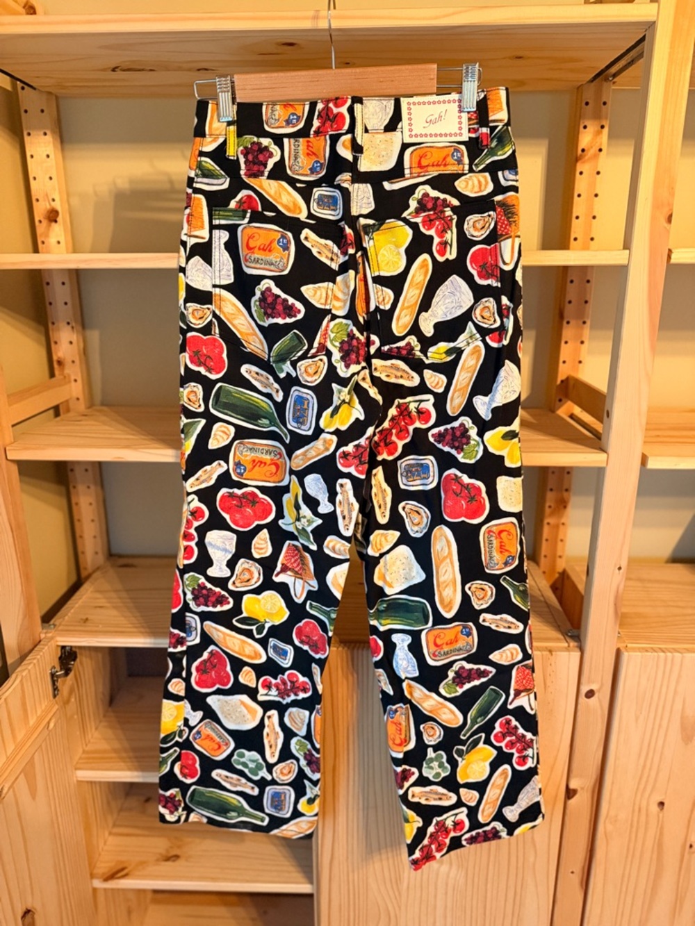 Lisa Says Gah Black Wide-Leg Jeans with Colorful Market Print - Picture 4 of 5